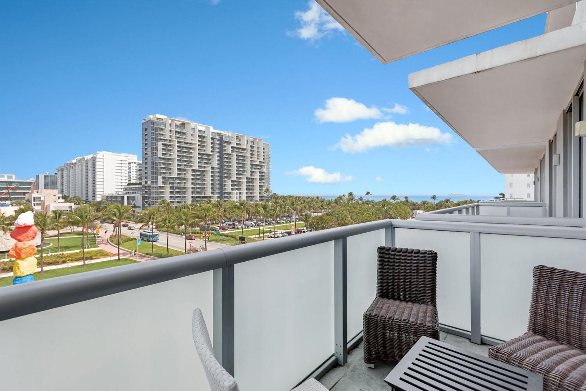 Luxury Oceanview Condo, Pool, Private Beach Access Miami Beach Exterior photo